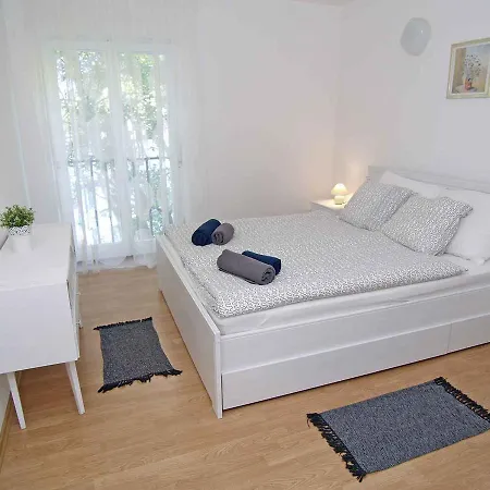 Apartment Koprtla 2